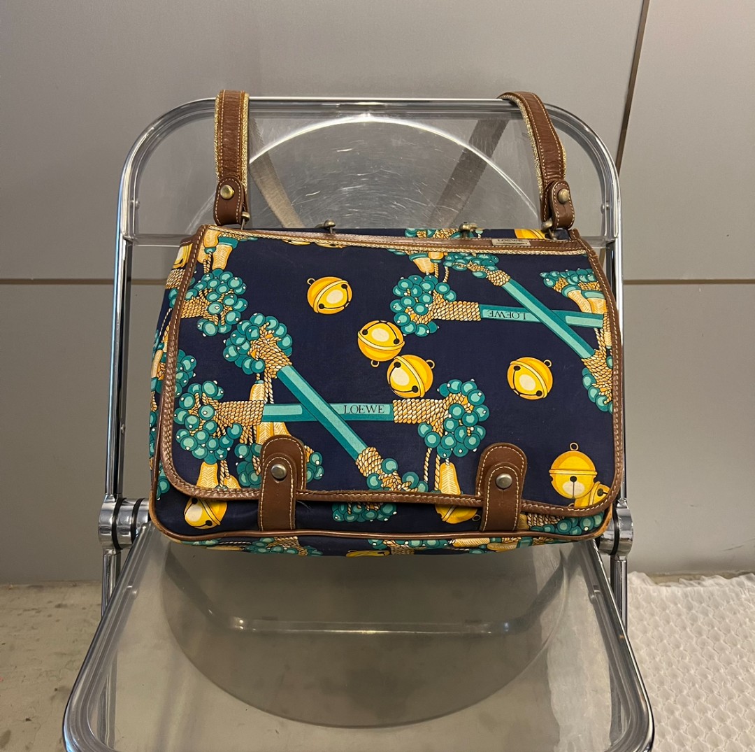 95新 LOEWE/罗意威 罗意威男包权杖铃铛京都限定单肩斜挎邮差包