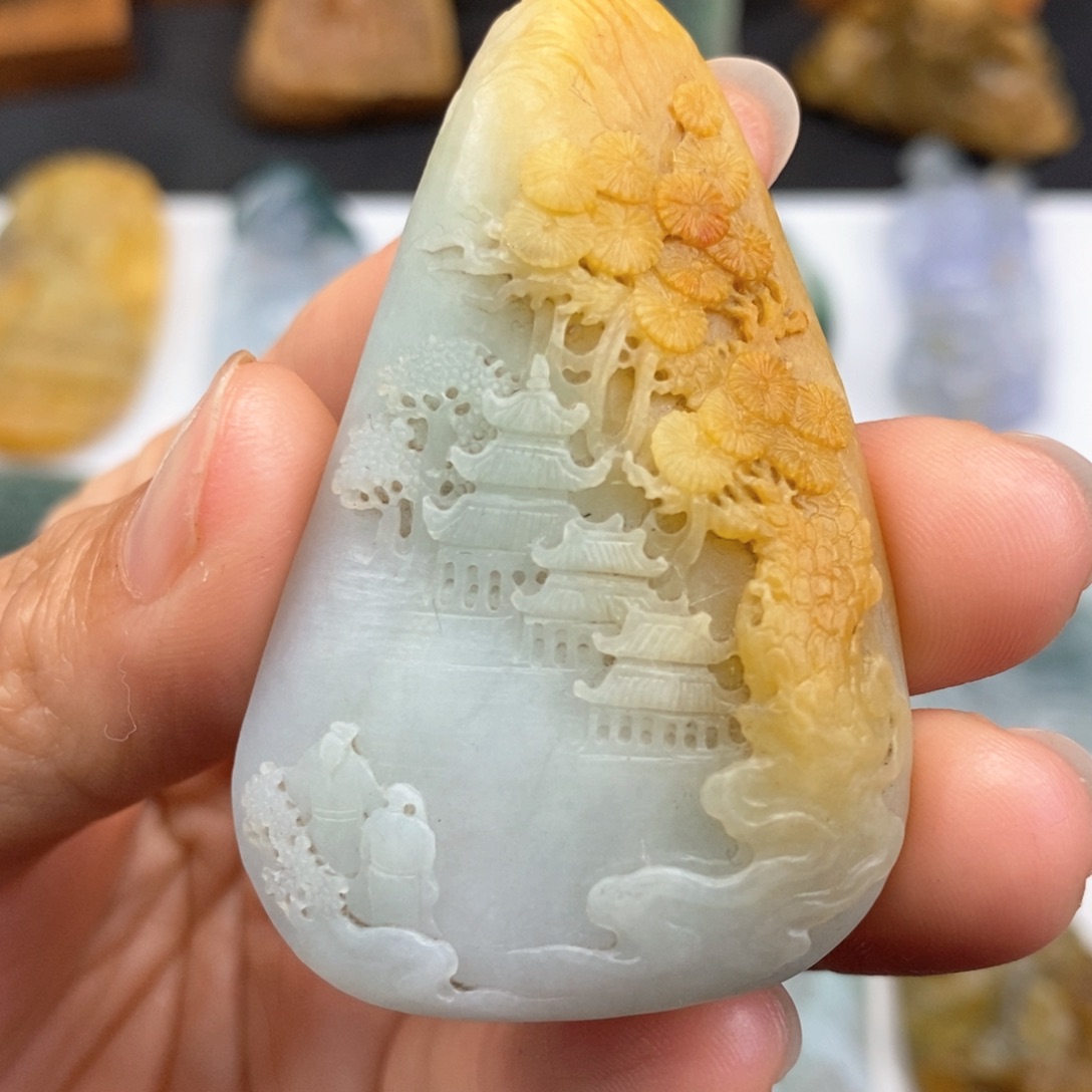 定制翡翠未镶嵌山水