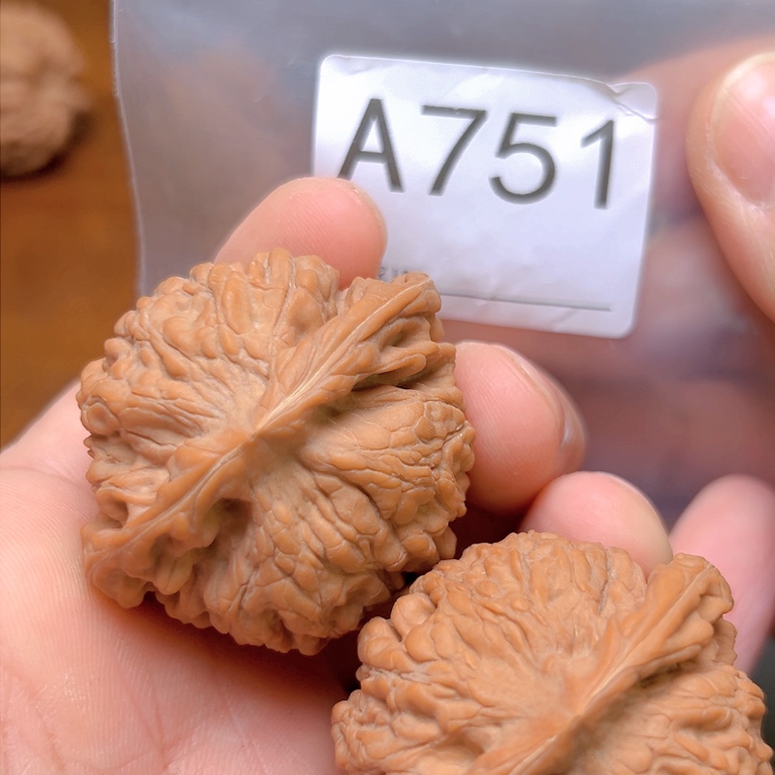 文玩核桃吊坠45➕官帽