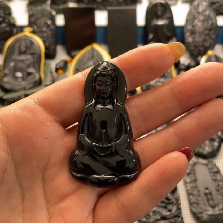 蛇纹石玉吊坠未镶嵌?****E