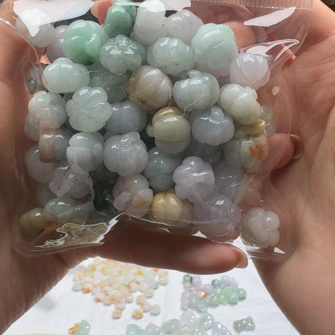 未镶嵌挂件翡翠福利1个，不包邮，拍一单邮费发货