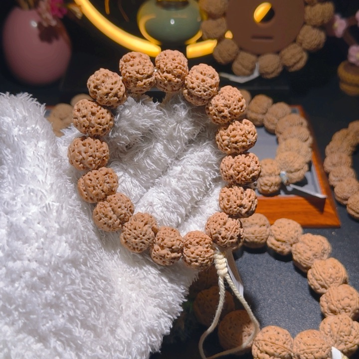 金刚菩提手串1*。安娜梅花