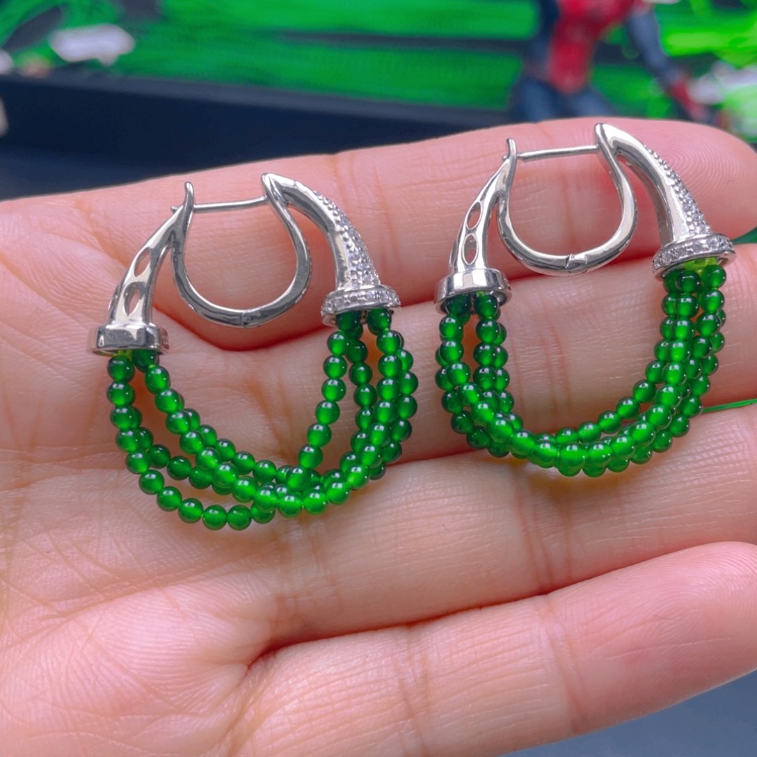 翡翠颈饰银S925镶嵌，1