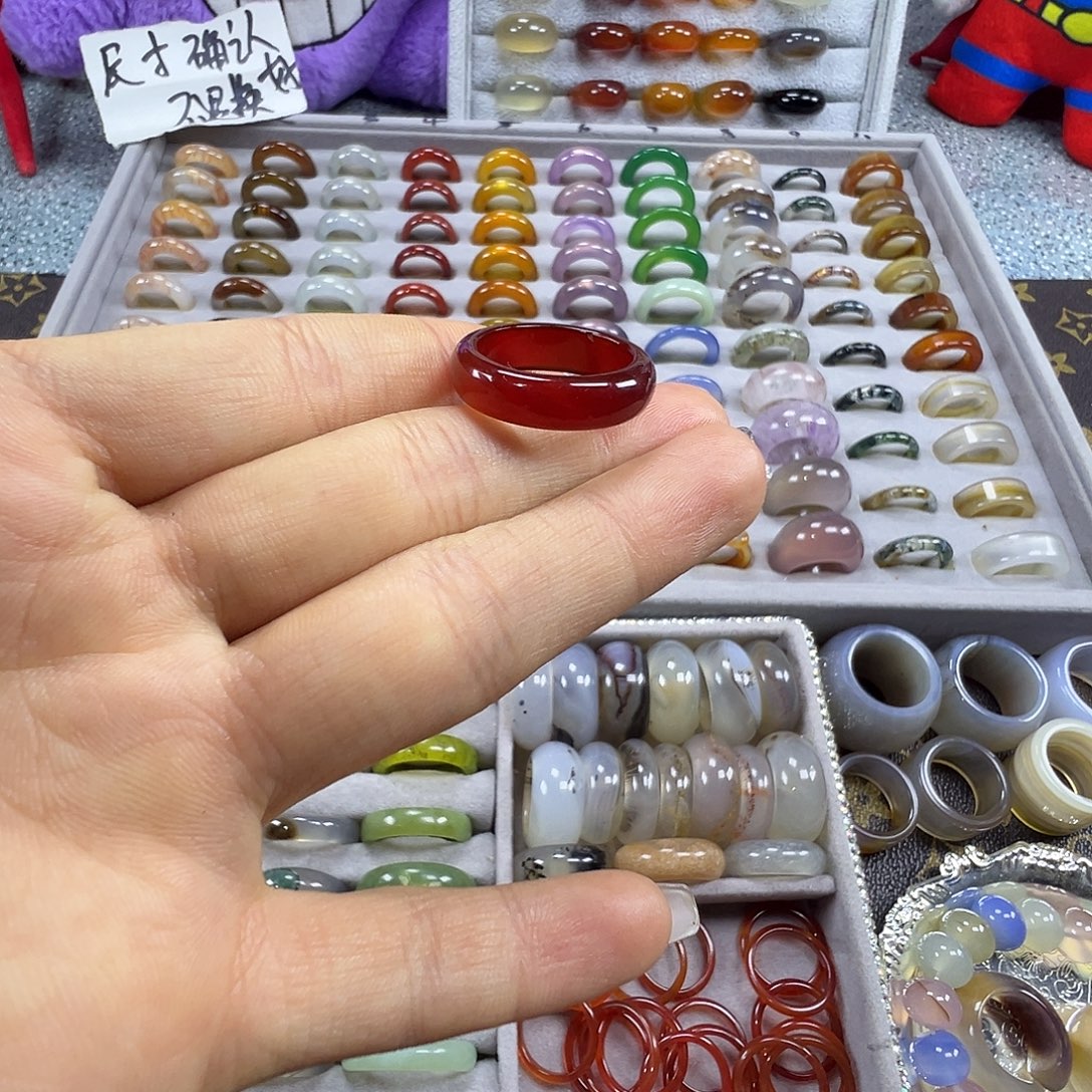 玛瑙/玉髓未镶嵌戒圈B7不退换17.7港17