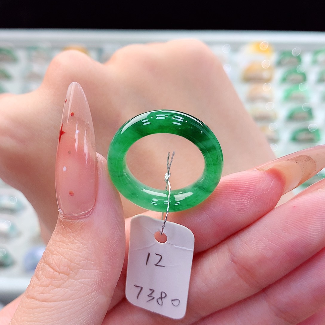 翡翠未镶嵌戒指12号