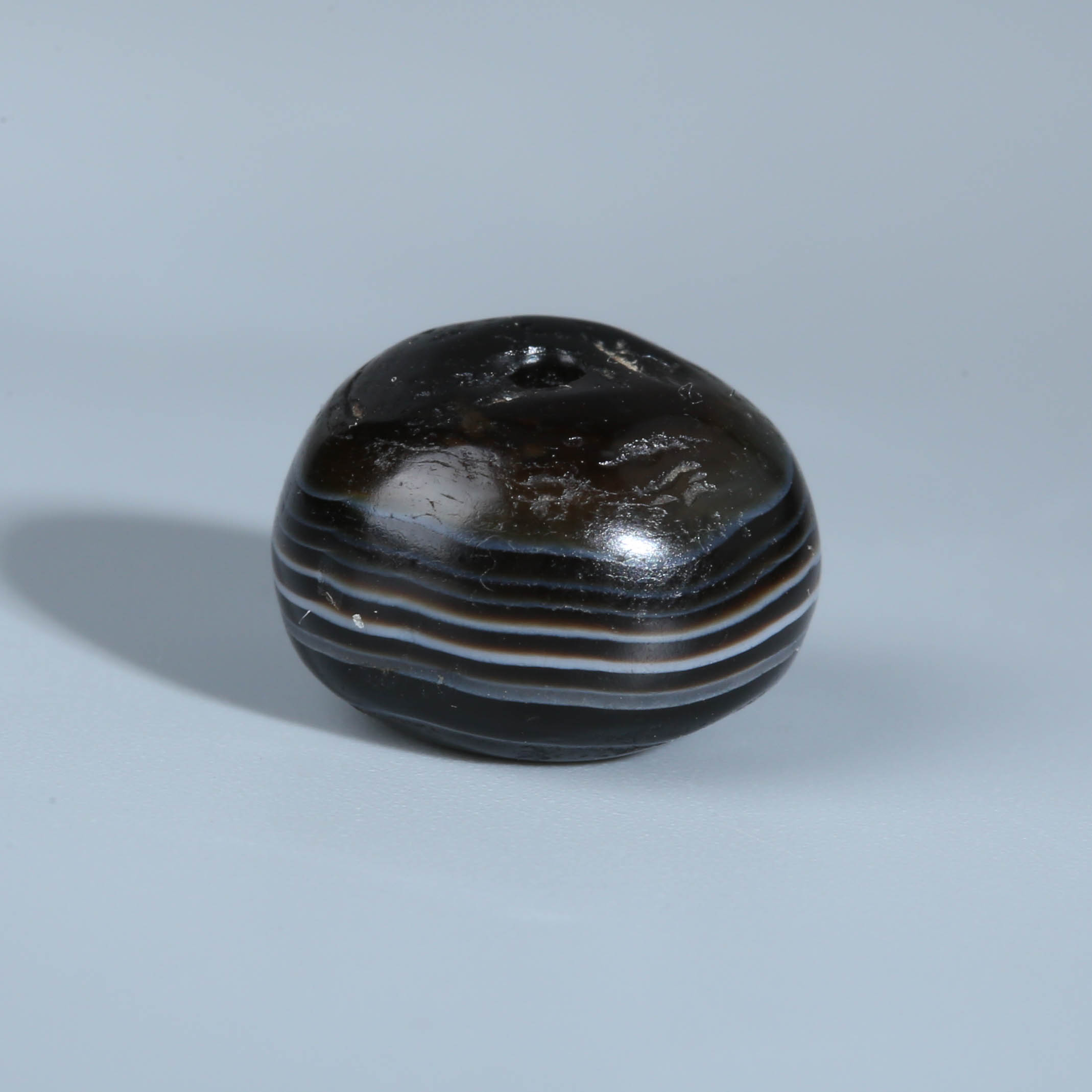 XY76-02 黑白缠丝玛瑙药师珠12.9*9.2mm