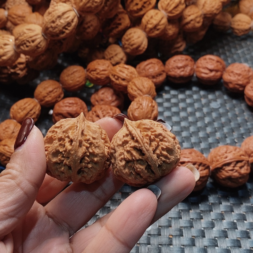 【闪购商品】文玩核桃吊坠重*手捻