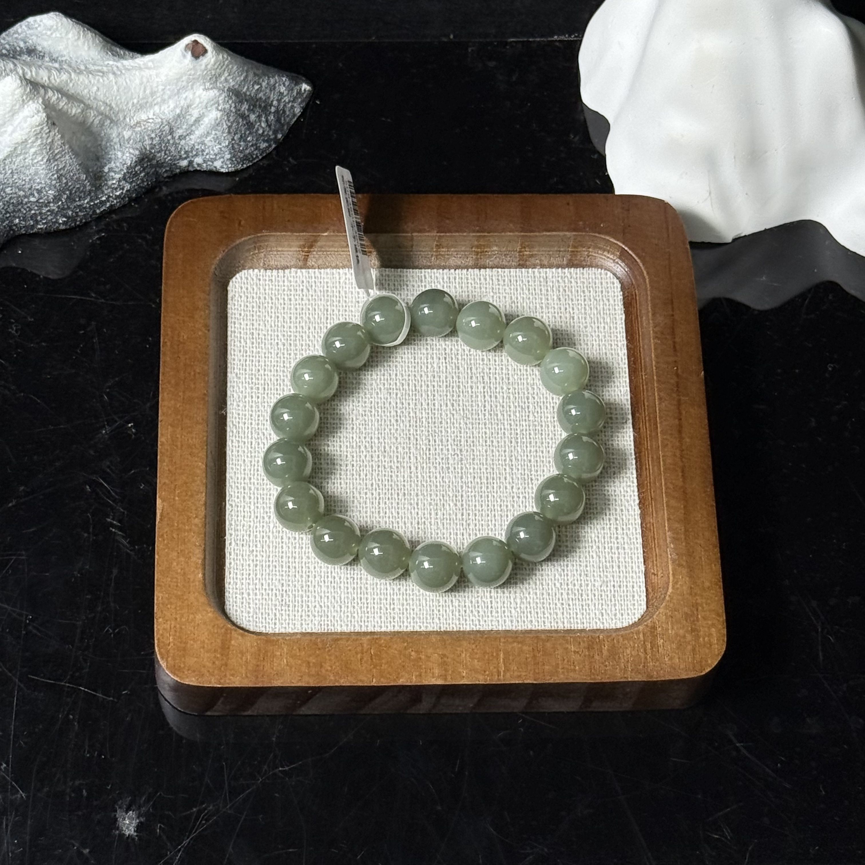 和田玉且末蓝圆珠手串10mm（浅色）