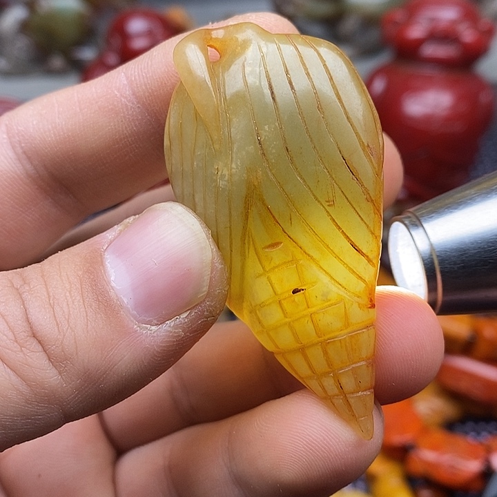 未镶嵌蛇纹石玉颈饰