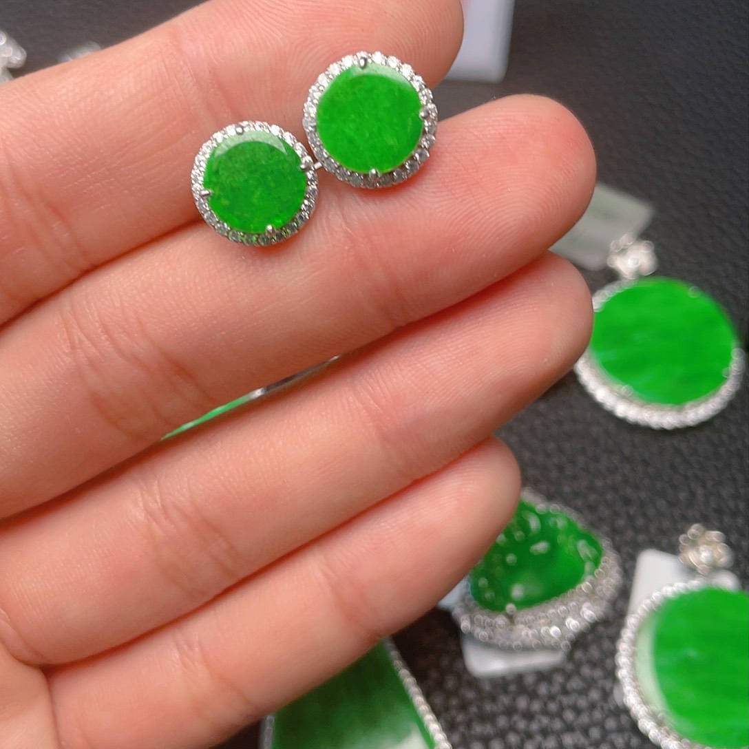 【闪购商品】翡翠吊坠(不含链)银S925镶嵌