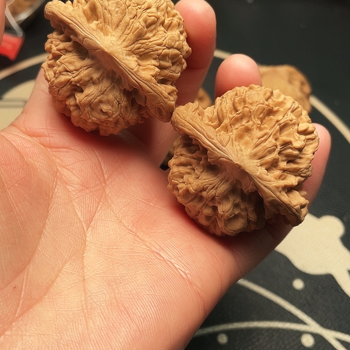 文玩核桃把件官帽一对