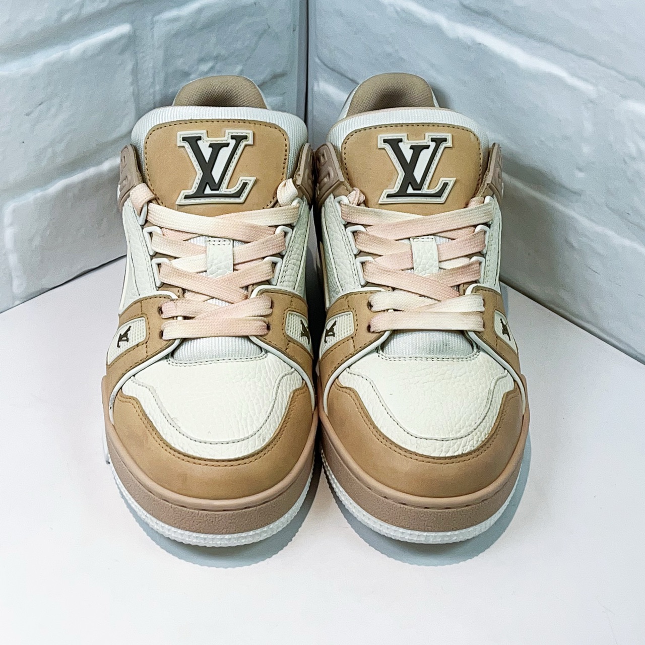 99新 LouisVuitton/路易威登 trainer粉白渐变色欧码2.5码36.5码