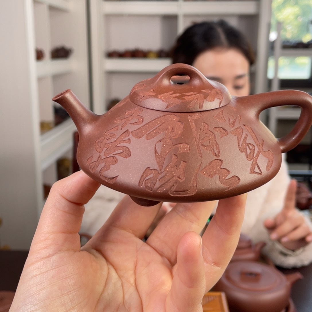 紫砂茶壶底槽清石瓢刻绘160cc