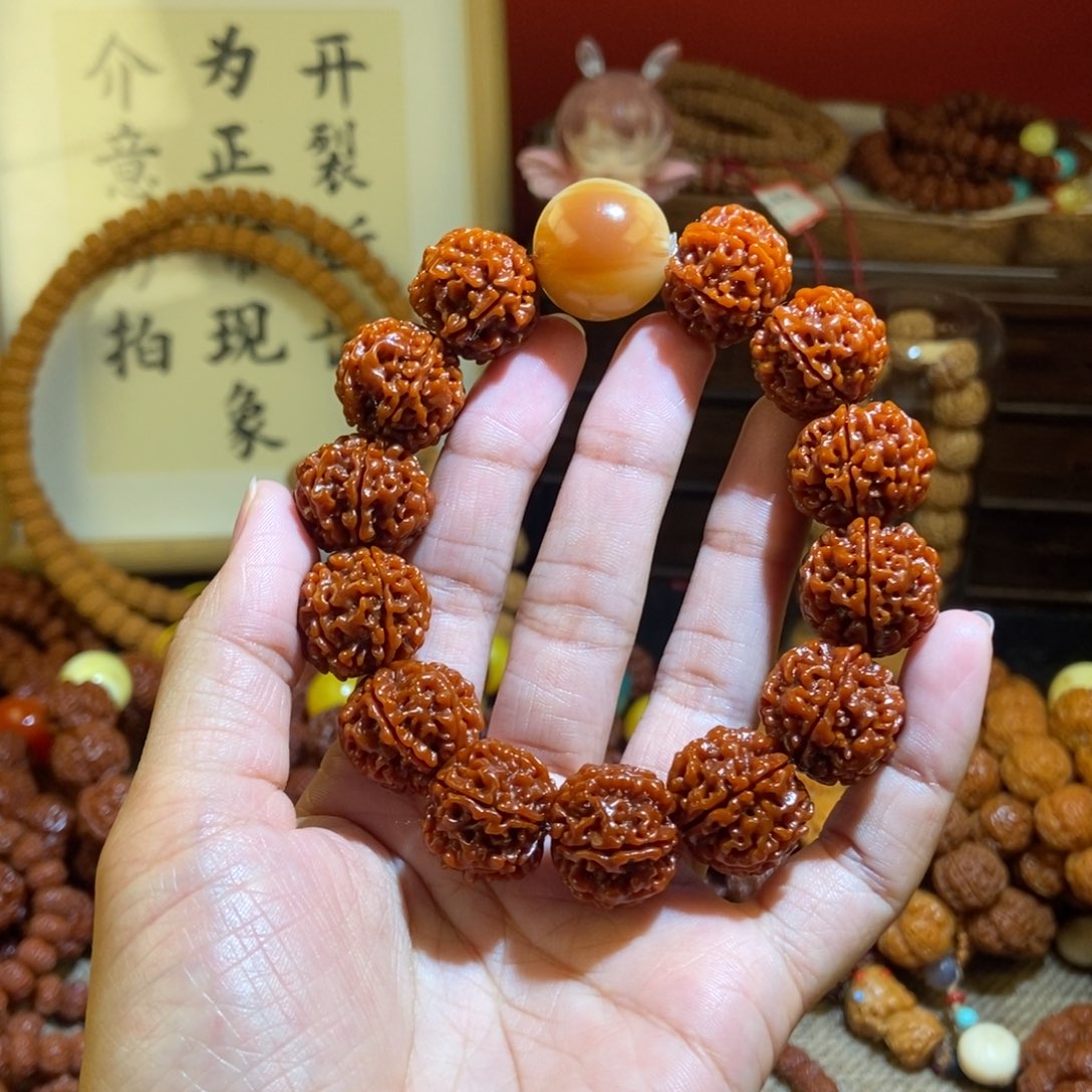 金刚菩提吊坠186玉化棕