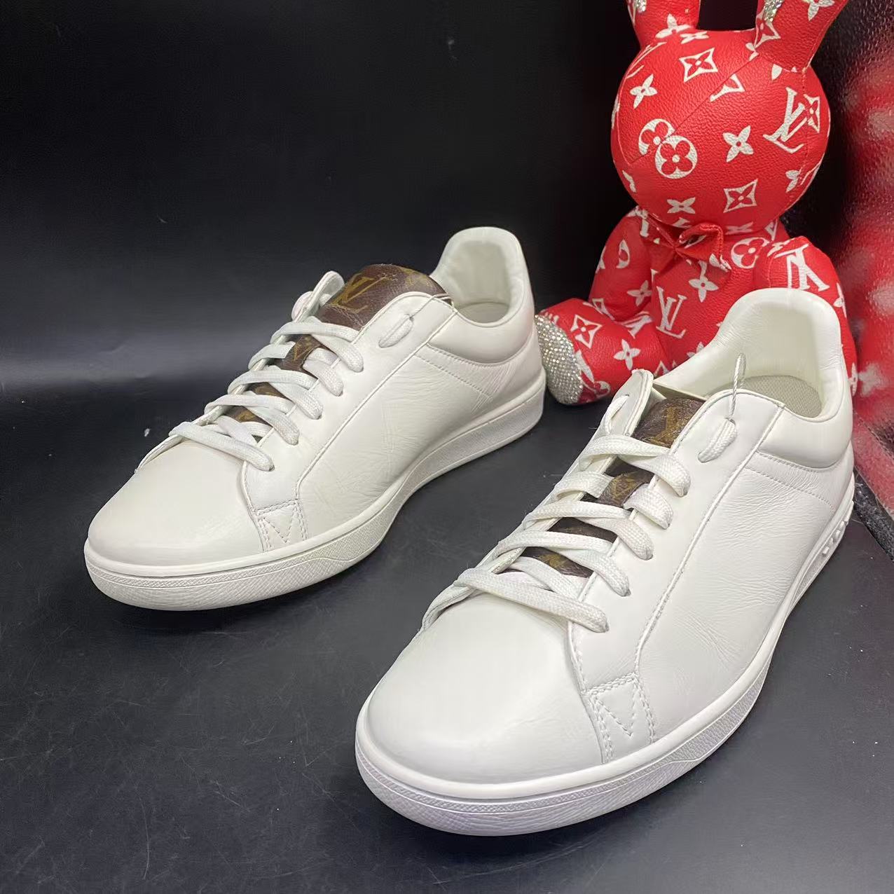 95新 LouisVuitton/路易威登 【聚星优选】白老花板鞋41欧码ddm1690