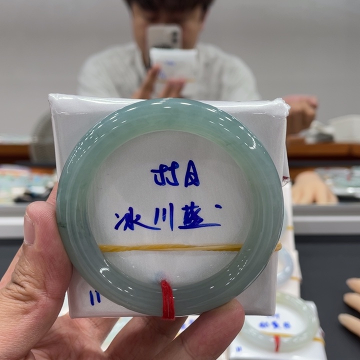 翡翠未镶嵌手镯缅甸翡翠