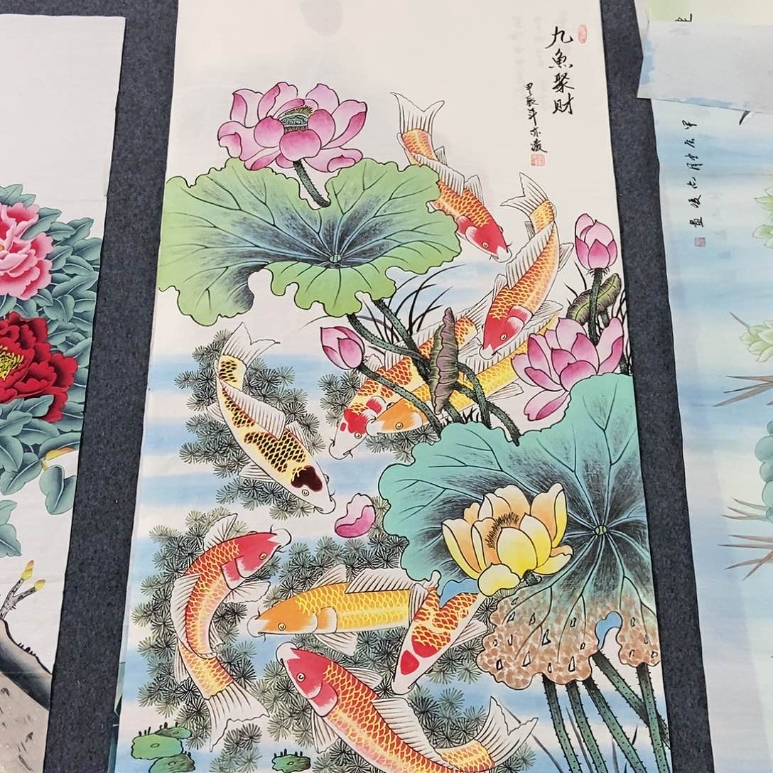 国画四尺荷花九鱼一副