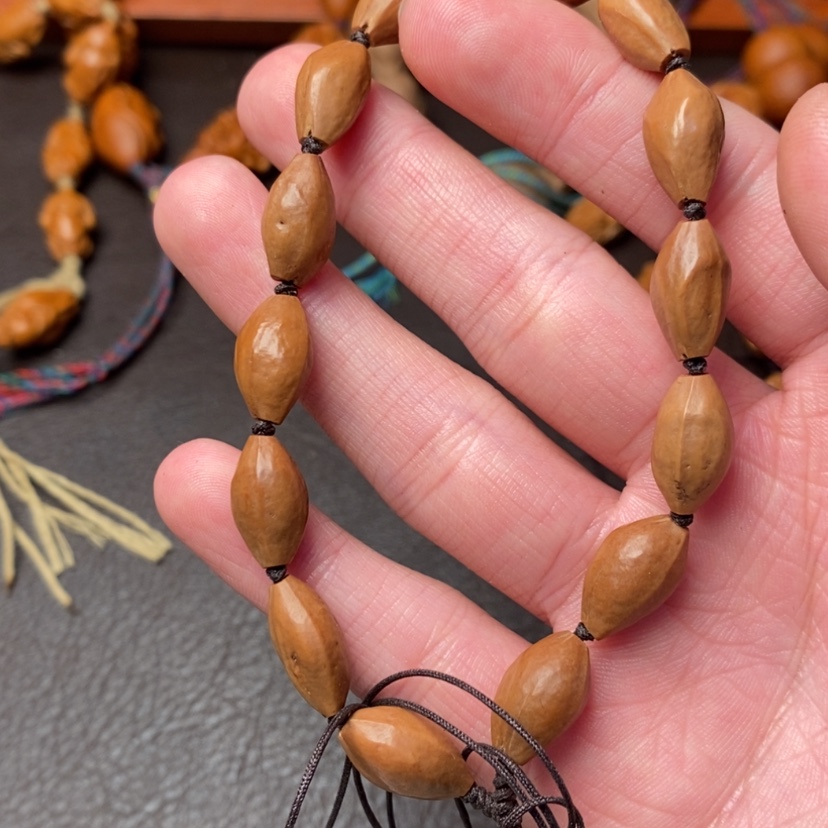 【闪购商品】橄榄核吊坠橄榄核