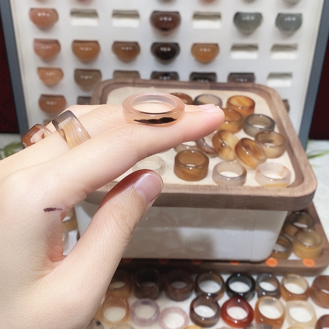 有***。玛瑙/玉髓未镶嵌戒指港21