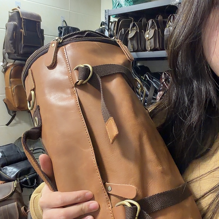 小牛皮（革）头层牛皮斜挎包