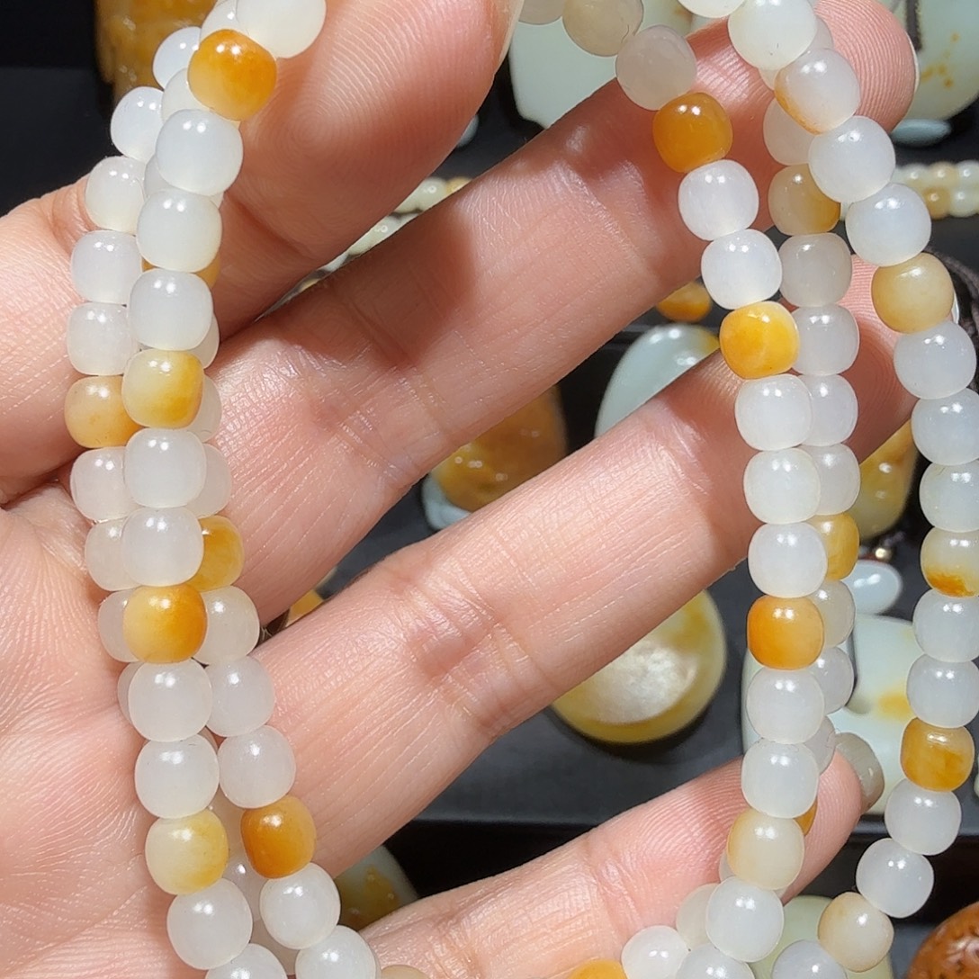 奋***爸和田玉未镶嵌手串