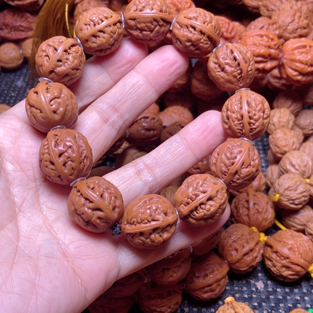 上***水吊坠桃核龙鳞纹手串