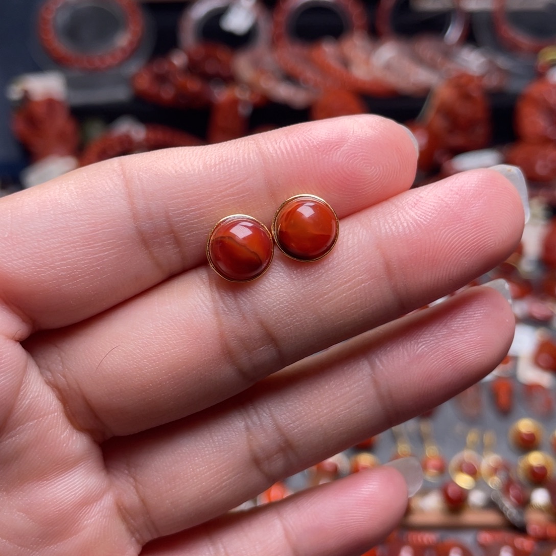 南红玛瑙银S925镶嵌圆蛋面耳钉