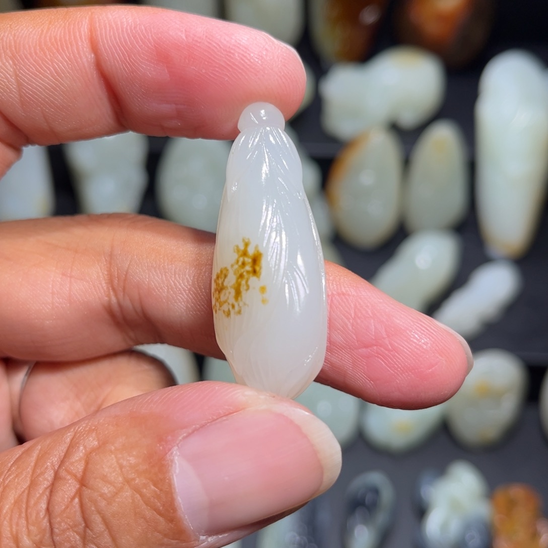 和田玉颈饰未镶嵌