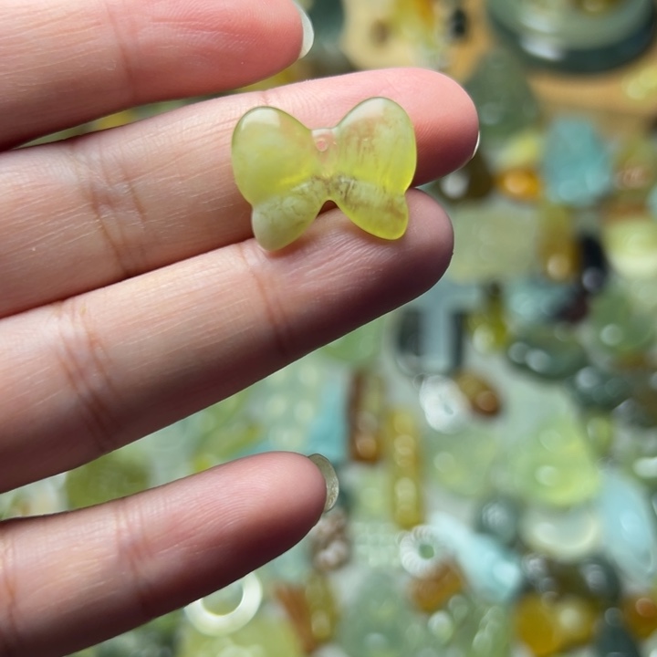 未镶嵌蛇纹石玉微瑕吊坠手串