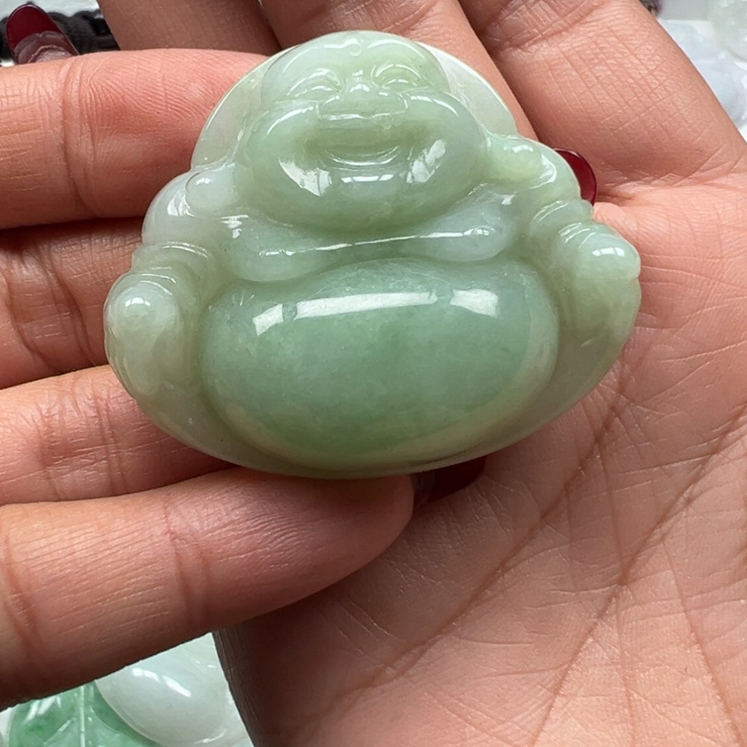 翡翠颈饰未镶嵌40.8×49×12.8