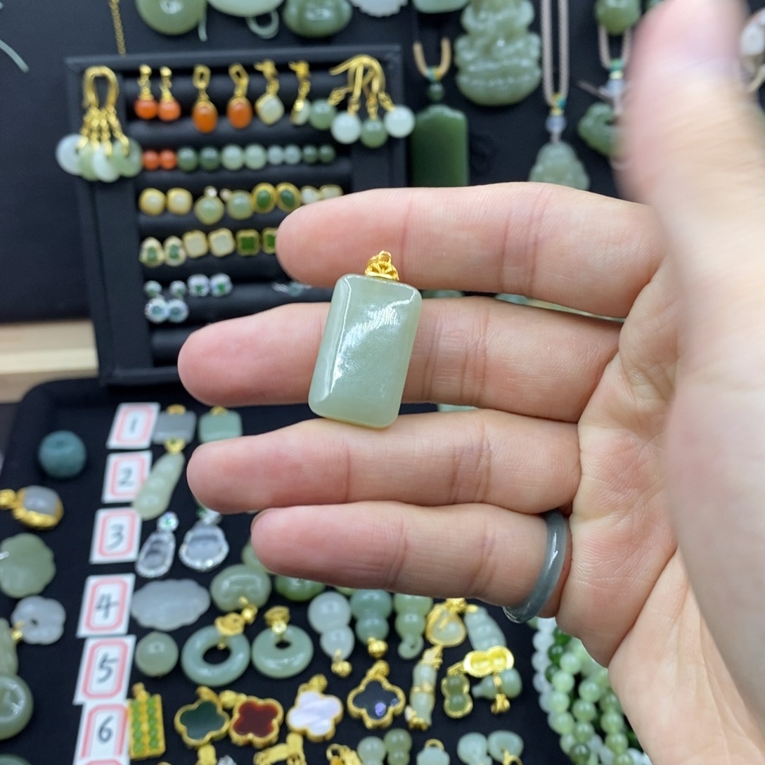 和田玉银S925镀金镶嵌颈饰