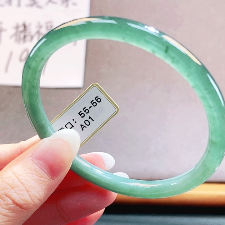 翡翠未镶嵌手镯翡翠手镯8