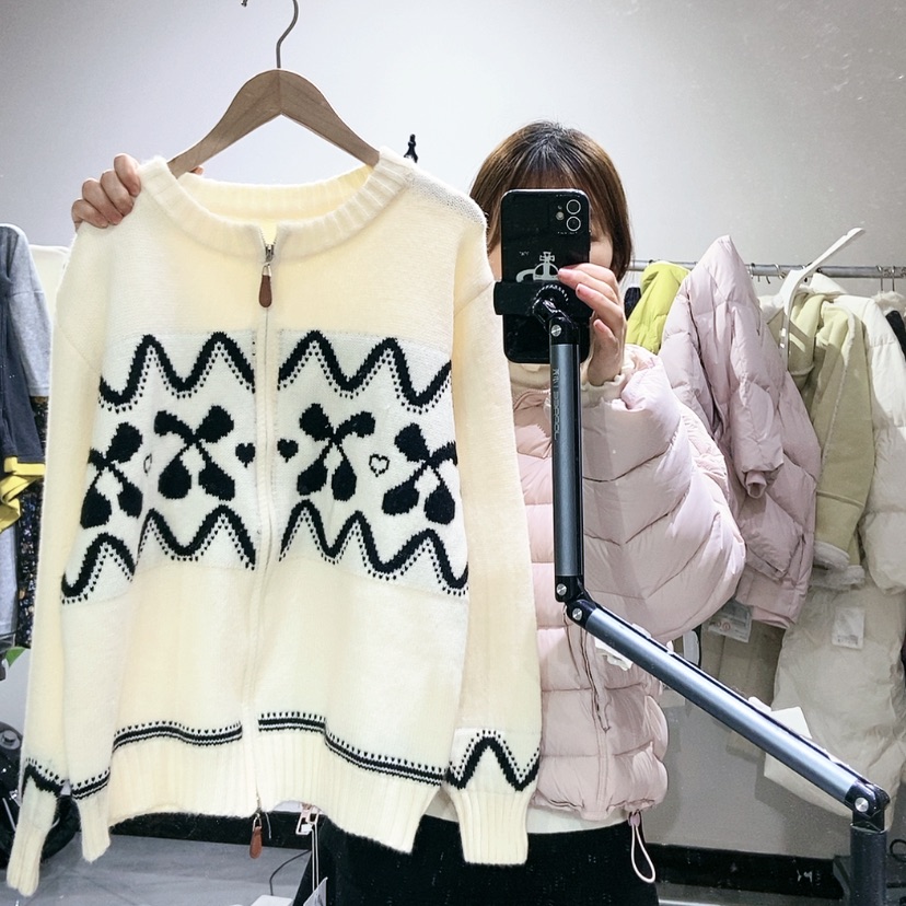 【闪购商品】杏色开衫