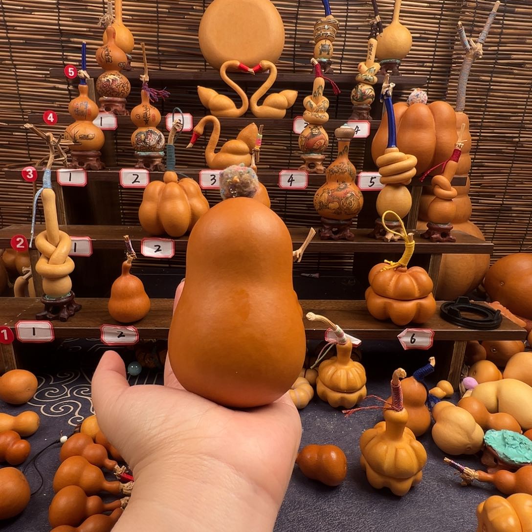 我***r，哈哈哈哈哈哈哈哈哈
