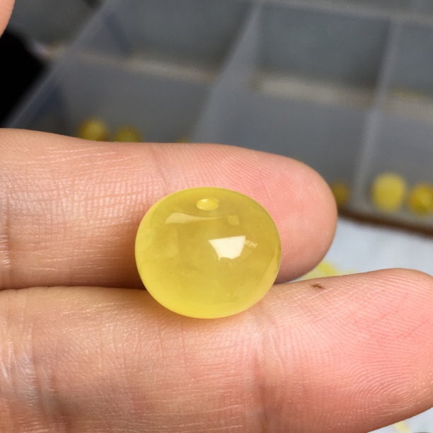 蜜蜡墩子老型珠约14.5×11.2mm原石手作天然原矿保真无烤色无优化