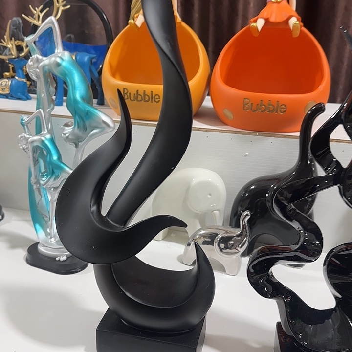 温***装树脂摆件哈哈哈的