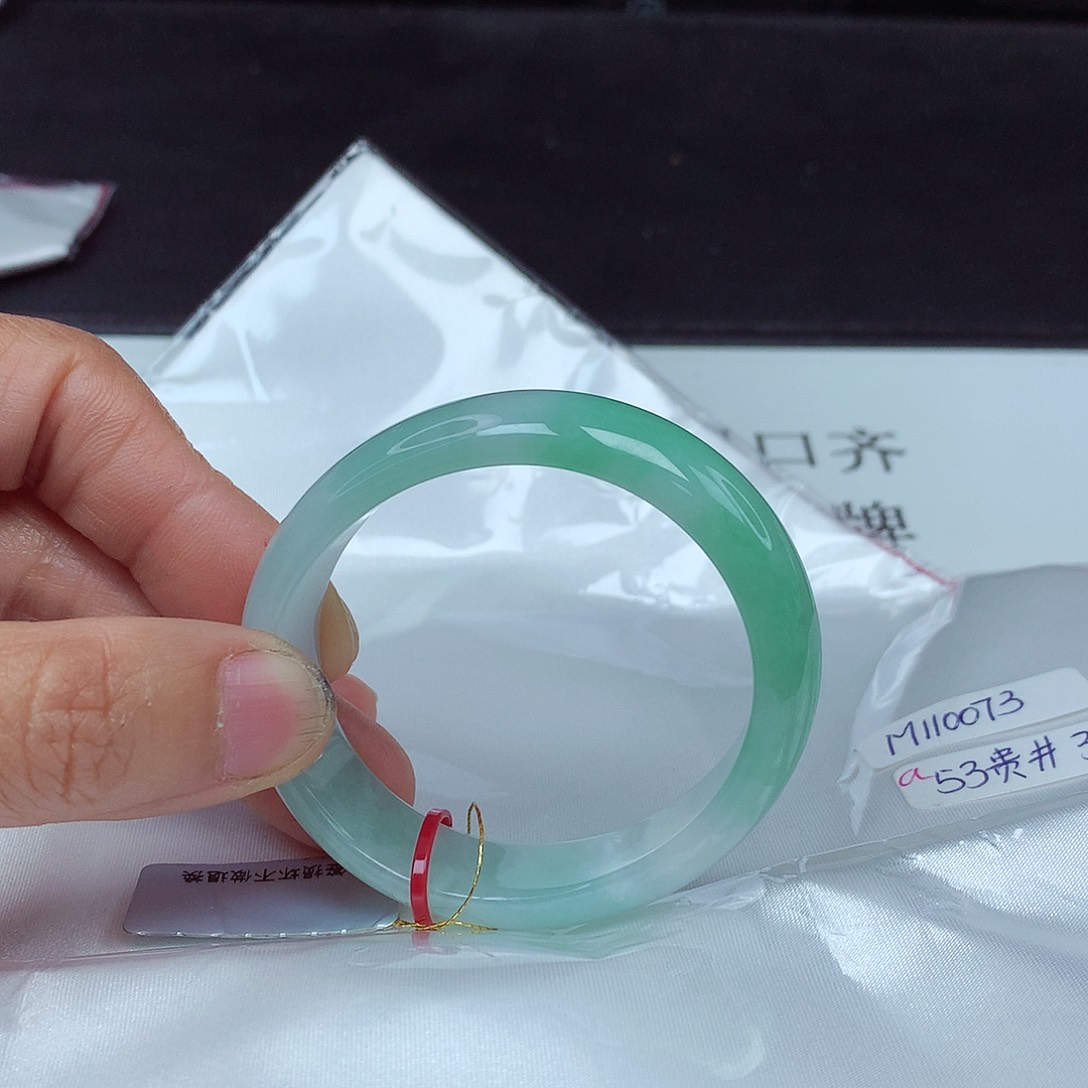 翡翠手镯未镶嵌53贵0073
