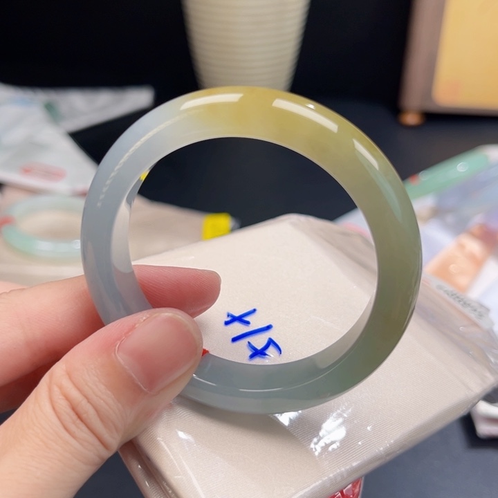 翡翠手镯未镶嵌23号50-51冰黄翡