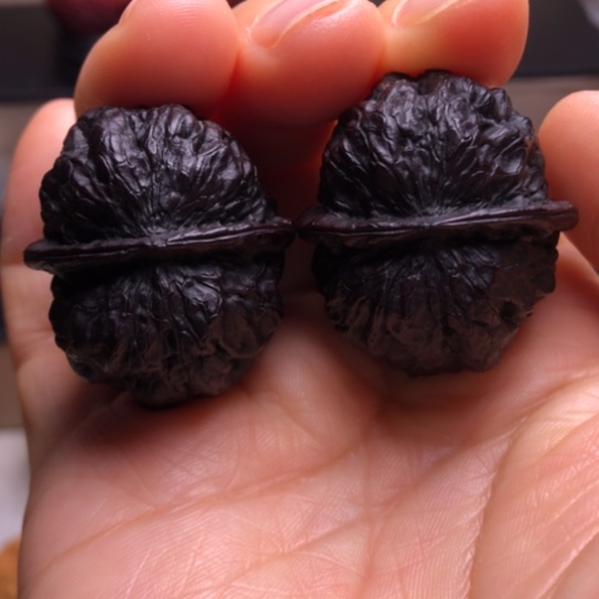 文玩核桃把件血舍利地闷13