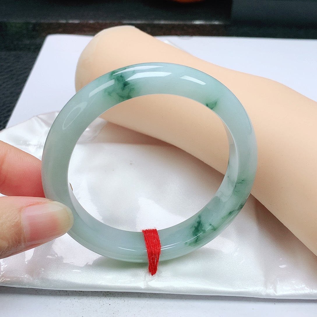 翡翠手镯未镶嵌正5453