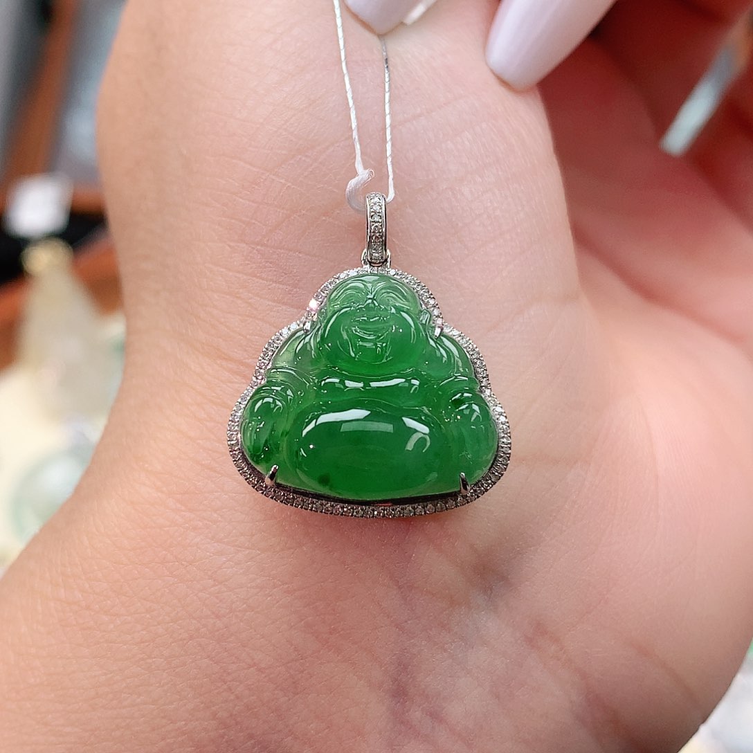 颈饰18K金镶嵌翡翠佛公