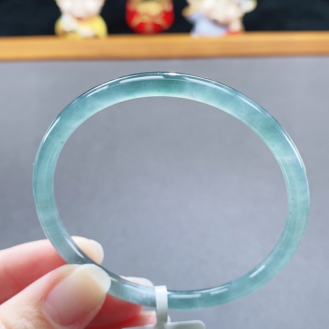 翡翠未镶嵌手镯123