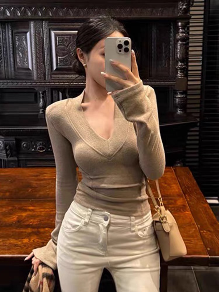 2025气质秋冬韩版气质高级感打底衫长袖女百搭修身显瘦内搭8869.