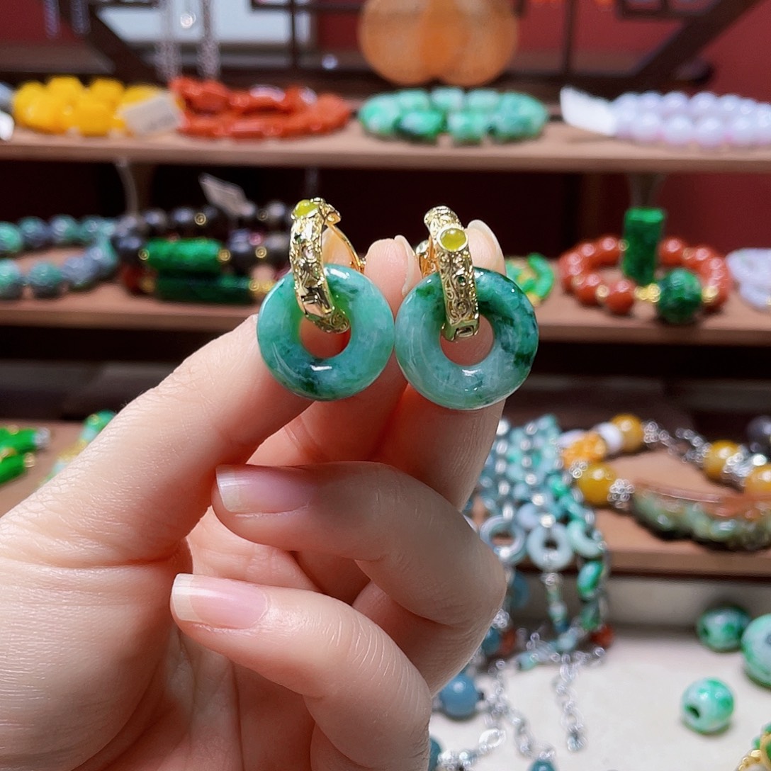 翡翠未镶嵌手链饰品