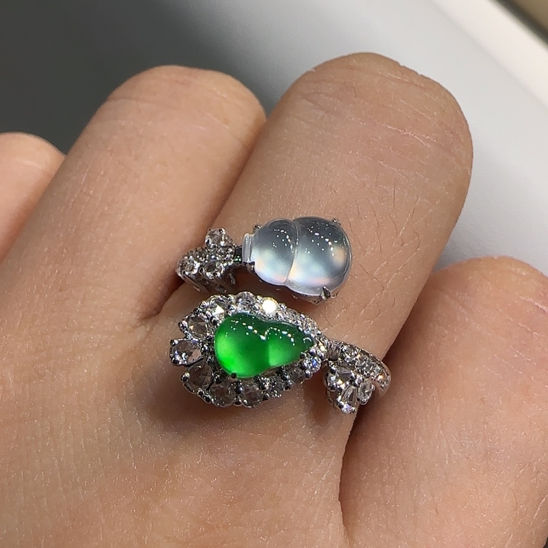 翡翠18K金镶嵌戒指葫芦设计款