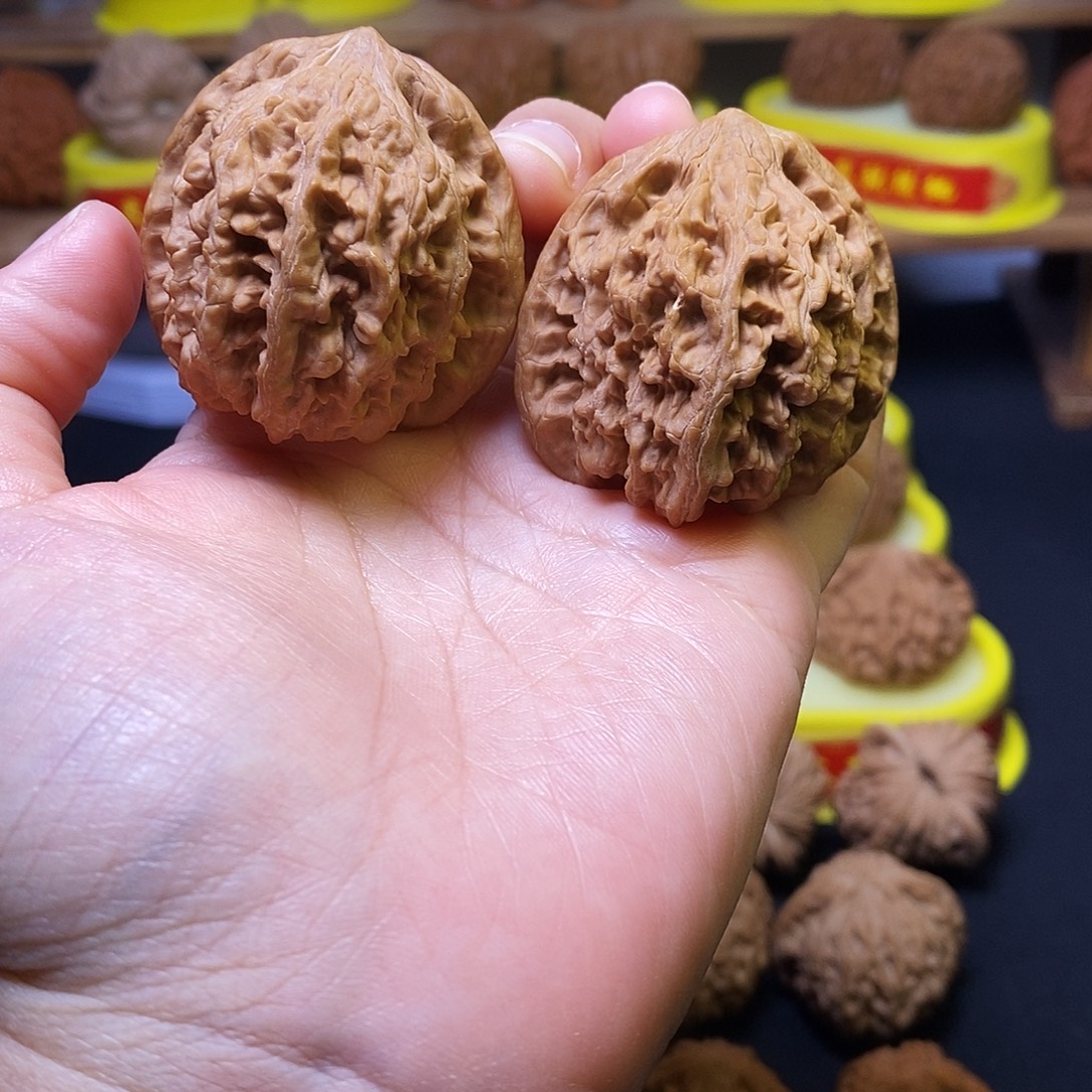 文玩核桃把件百花山满天星