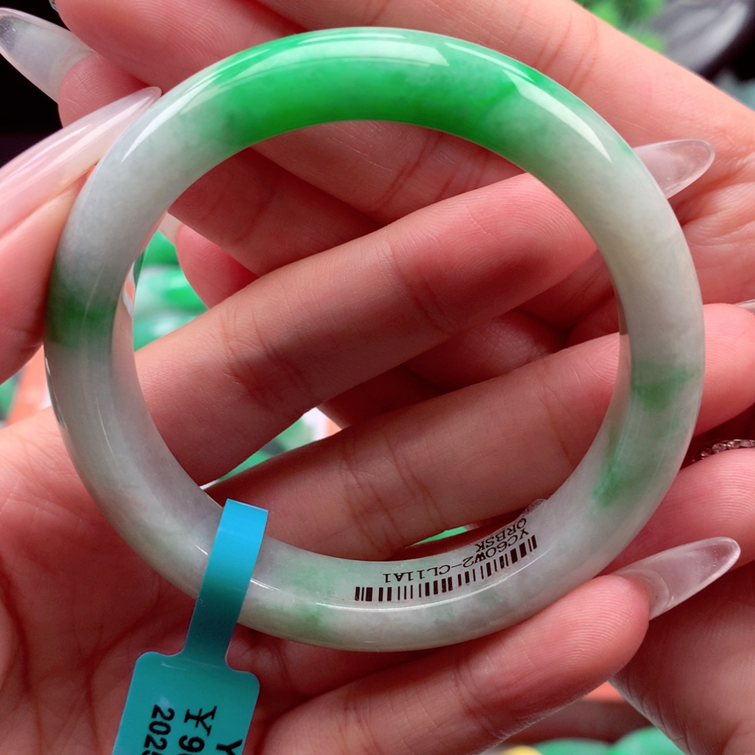 翡翠未镶嵌手镯翡翠