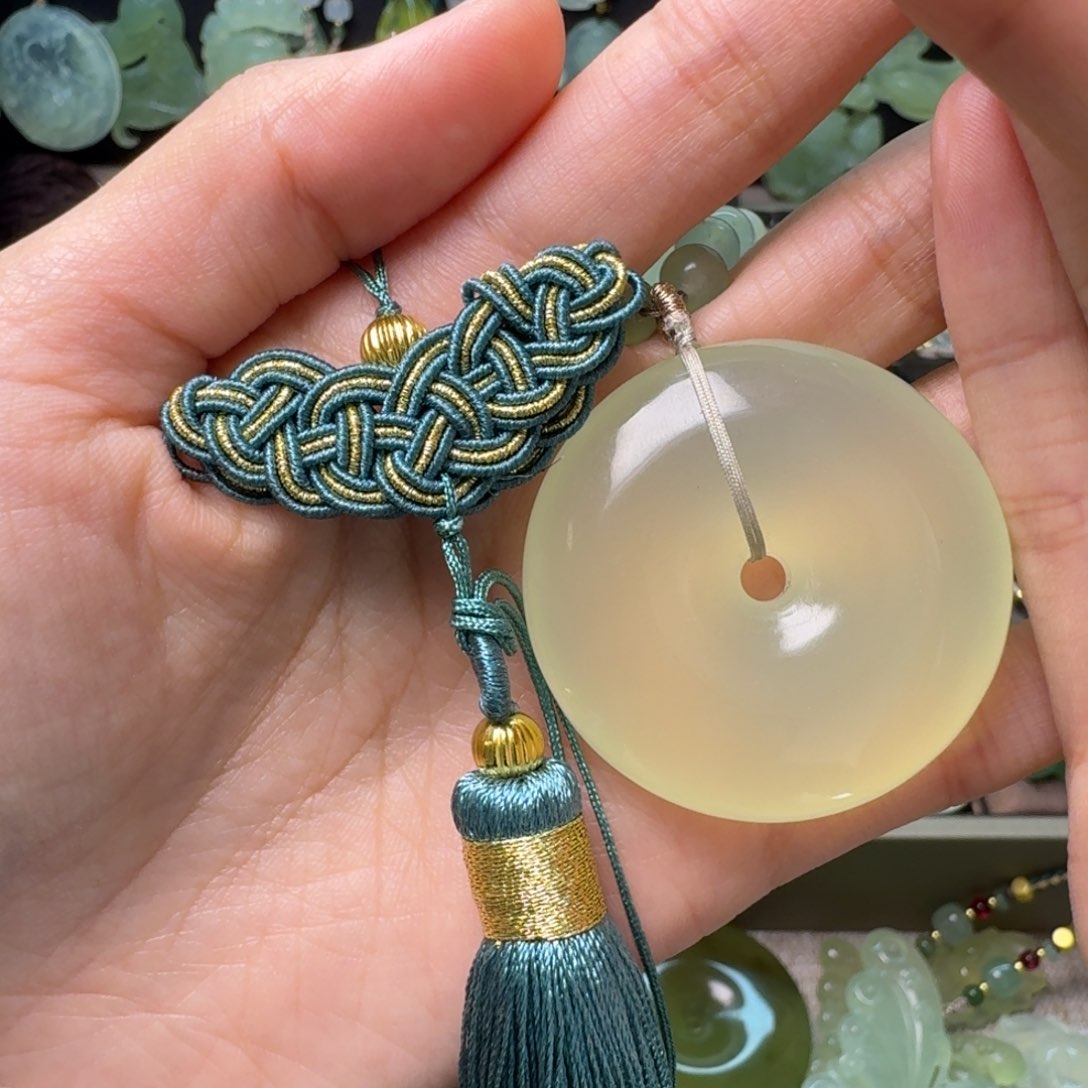 蛇纹石玉项链未镶嵌