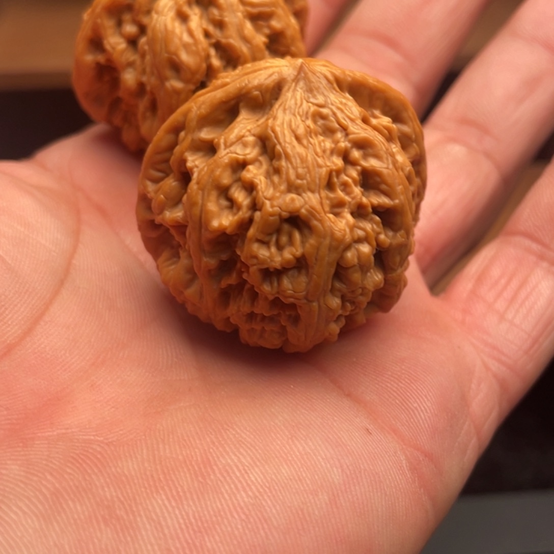 耶***啦文玩核桃吊坠大粗筋