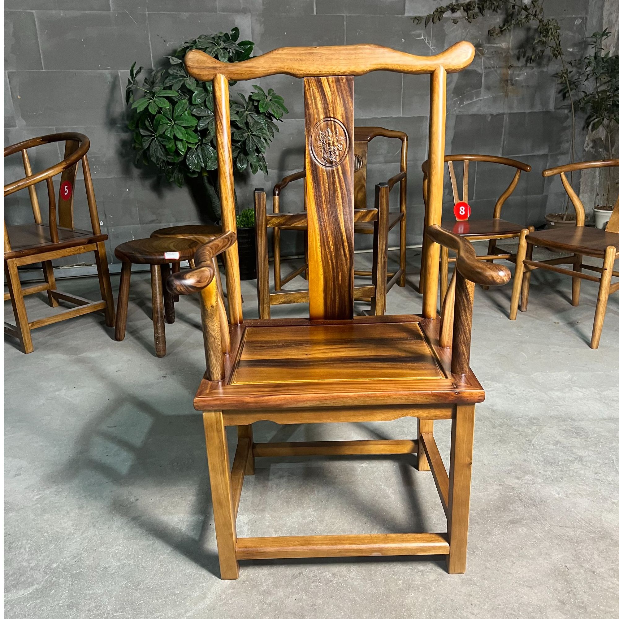 纯料南美胡桃木官帽椅